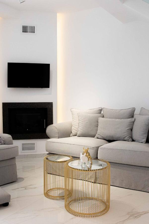 Dk Luxury Suite Néa Péramos Buitenkant foto