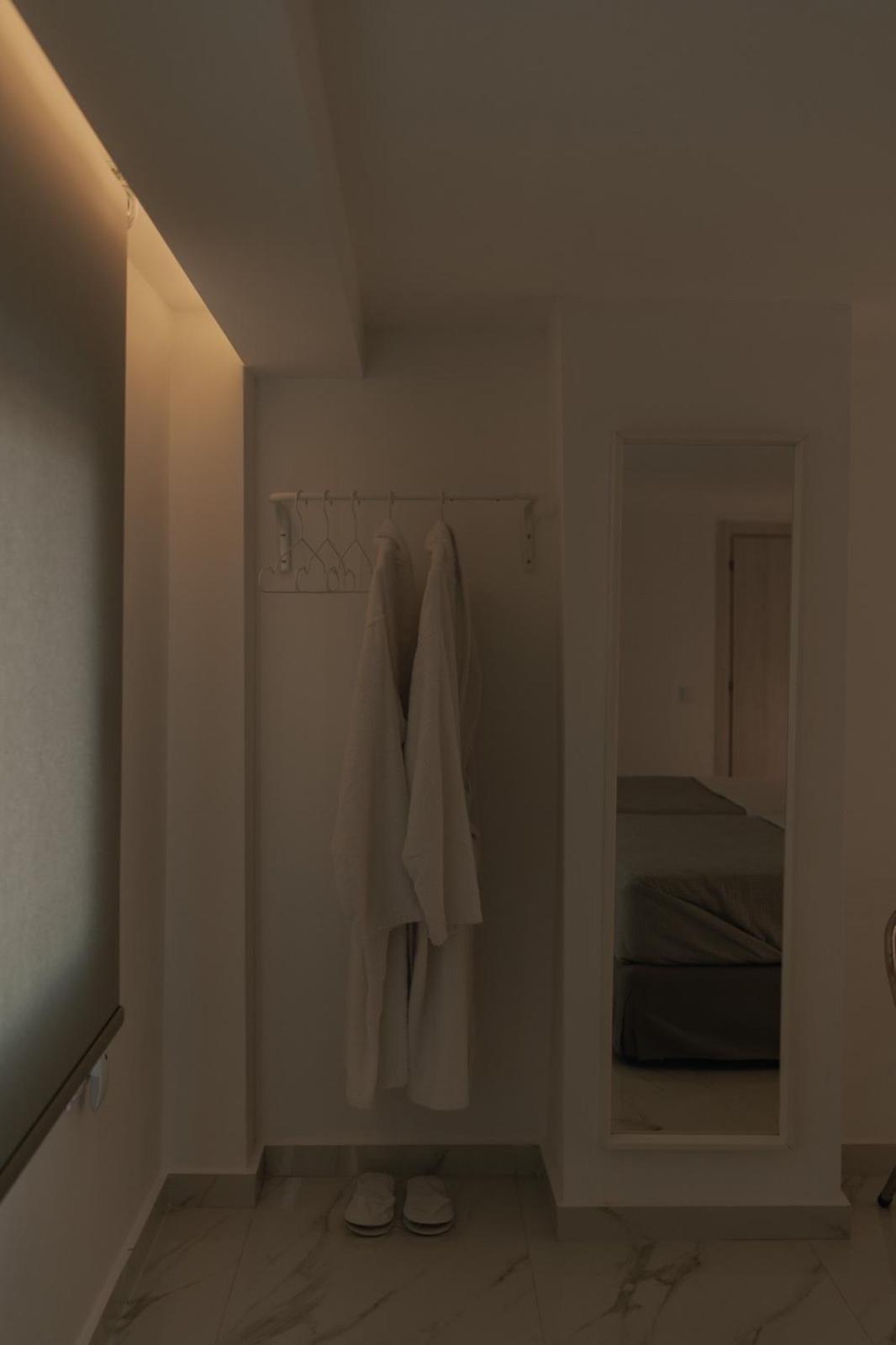 Dk Luxury Suite Néa Péramos Buitenkant foto