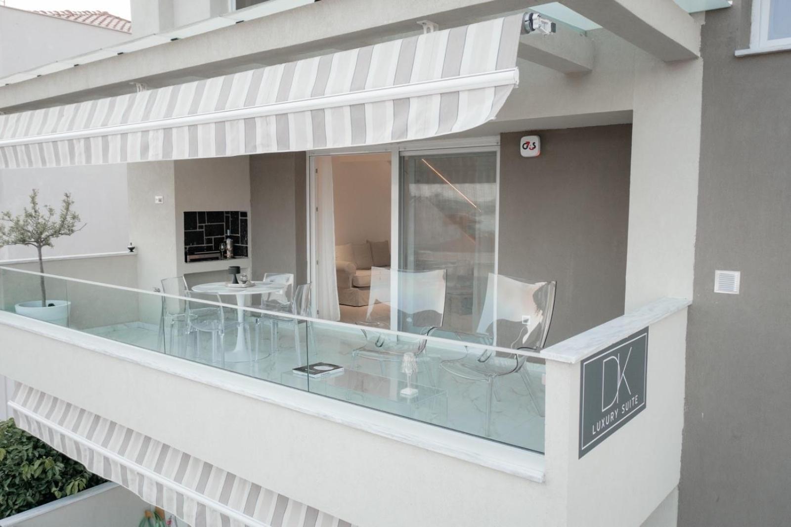 Dk Luxury Suite Néa Péramos Buitenkant foto